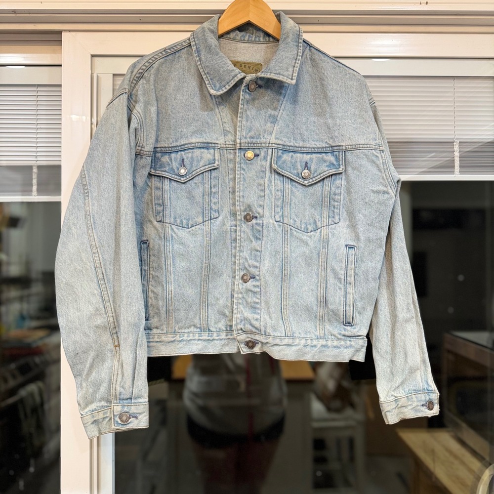 Gap Denim Light Wash Cotton Trucker Jacket Light Blue 305122-03-1 Vintage Style